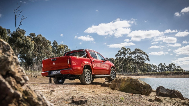 Auto Schunn Mercedes-Benz X Class - back view